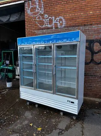 3 door Refrigerator Cooler/restaurant equipment