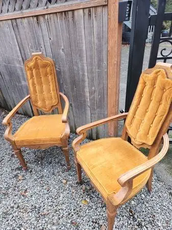 Pair of Louis XIV Hollywood Regency French Provincial mod side chairs