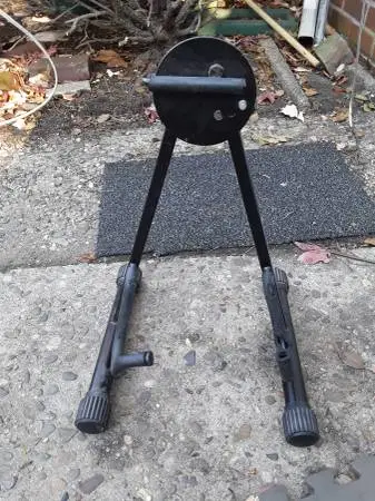 Guitar stand
