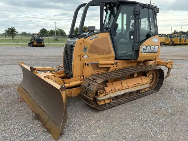 2014 CASE 650L DOZER 2900HRS CAB HEAT/AC PAT BLADE MS RIPPER