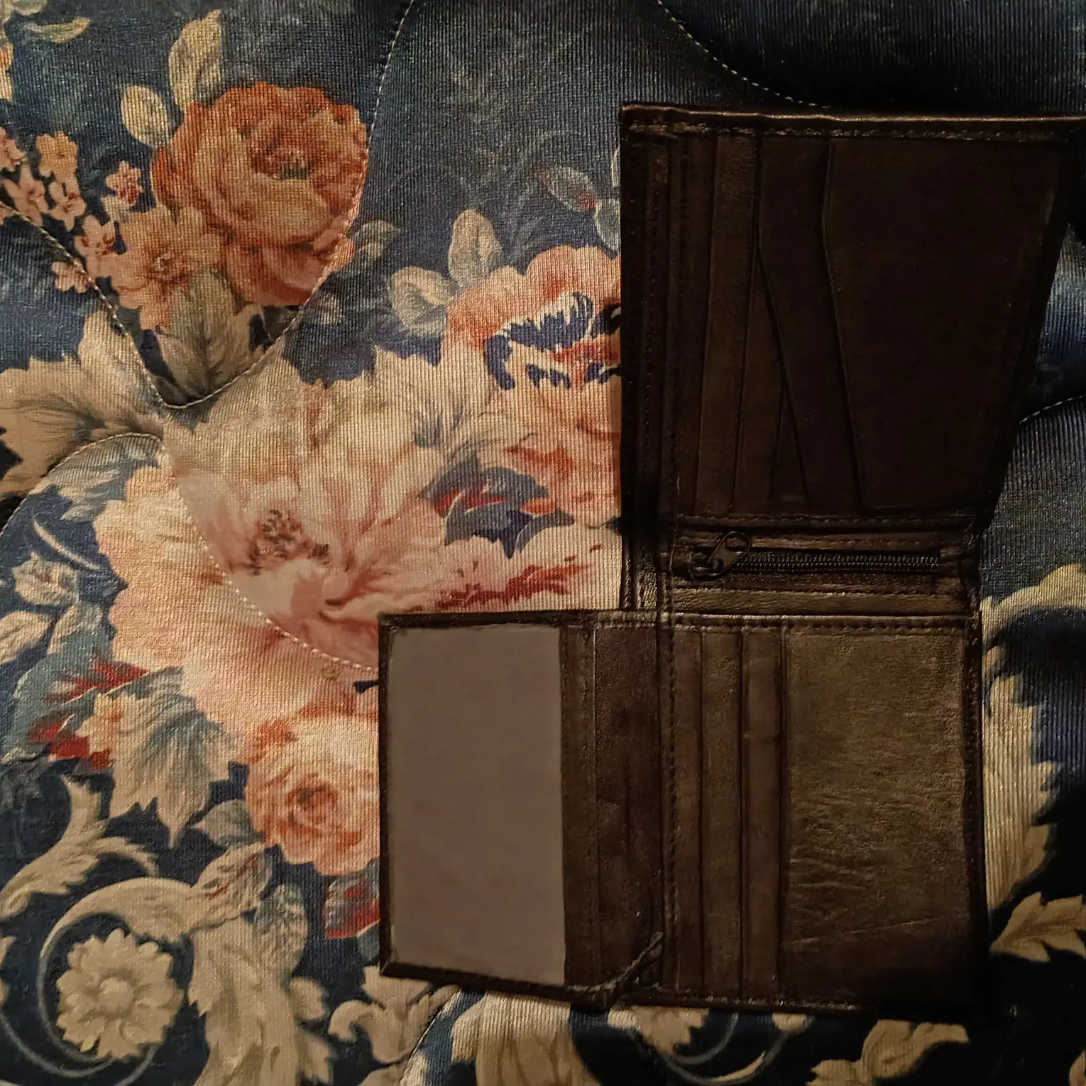 Vintage Brown Leather Bifold Wallet Classic & Functional