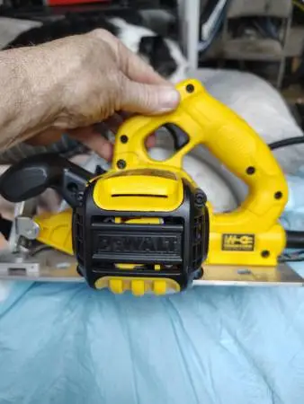 DeWalt DWE 575 seven and a quarter inch circular saw