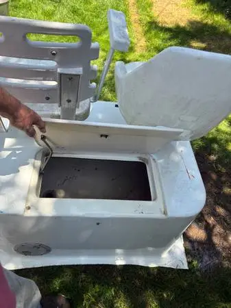 BAIT WELL  SEAT STAND COMBO