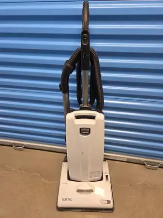 Maytag M700 Vacuum by Riccar / super nice low use / Miele Quality