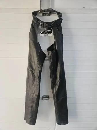 Small Yamaha womans leather chaps