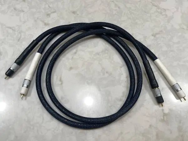 LOVE CABLES 1.5m RCA Connectors:  UberHighEnd