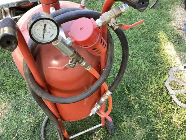 110 pound sandblaster
