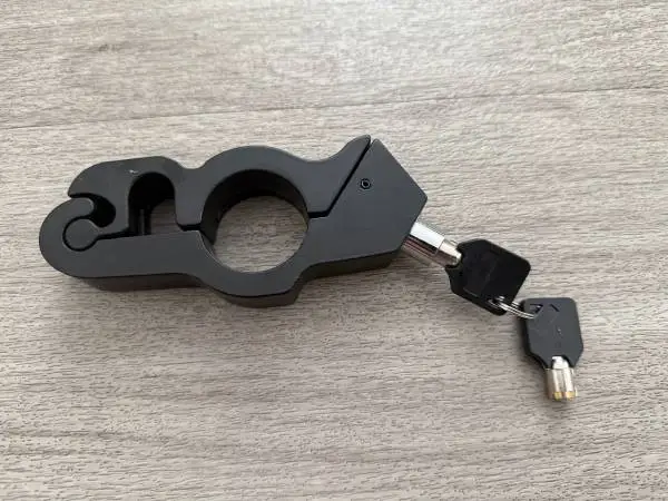 Motorcycle handlebar lock