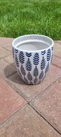 Small ceramic pot