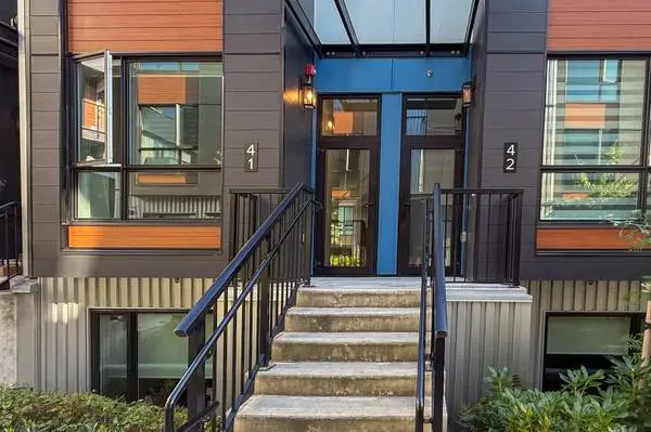 UniqueAccommodations.com ID:5540 Beautiful 3-bed townhouse
