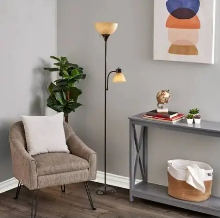 FLOOR LAMP