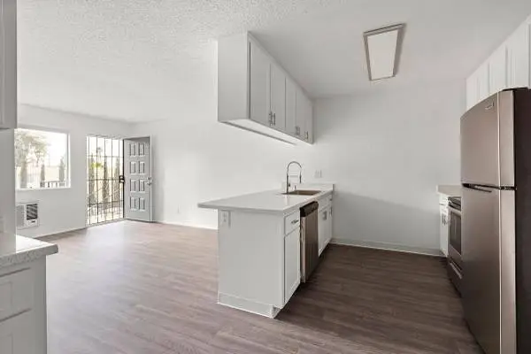 BBQ Area, Close To Shopping, 24 Hr. Laundry Facility, Air Conditioning