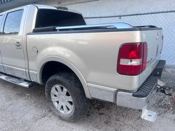 Parting Out 2006 Lincoln Mark Pick Up