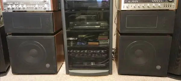 VINTAGE SPEAKERS LARGE