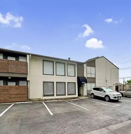 Quality, comfort, and convenience! All in this great 2 bed / 2 bath!