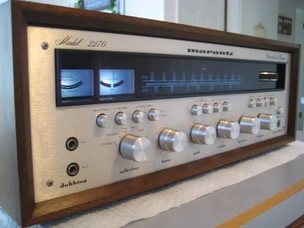 Looking for, 60s/70s Stereo Equipment/Rock Records