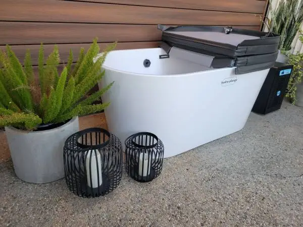 Beautiful Luxury Acrylic Cold Plunge No Ice Needed