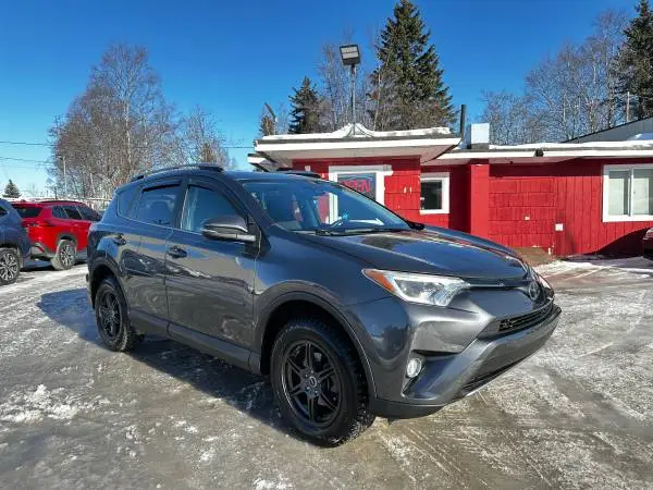 2018 TOYOTA  RAV4  XLE   AWD