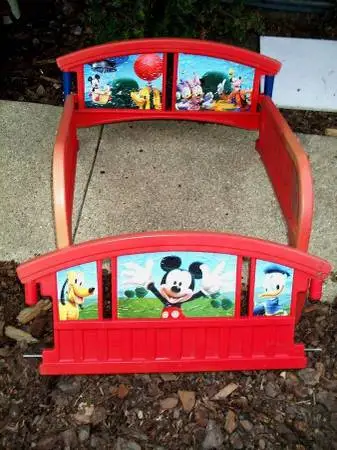 BED Mickey Mouse Donald Duck Disney Red Bed Baby Doll Child Toy