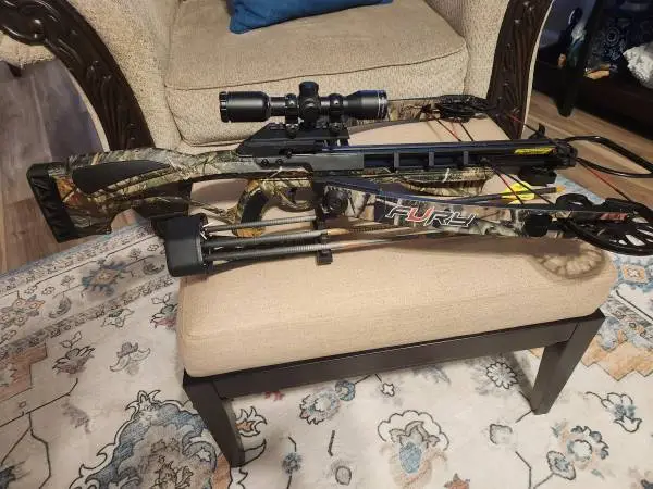 Horton Fury Crossbow like new with quiver & string cocker & bolts