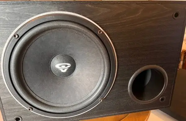 Cerwin Vega! HT-10D Subwoofer Impedance 8 Ohms