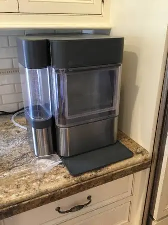 GE Profile Nugget Ice Maker w/Side Tank