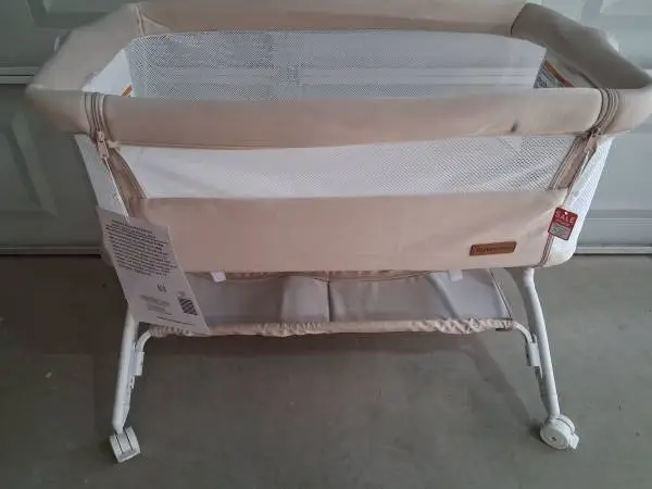 TalenGrow Bassinet And Bedside Sleeper! New Just Assembled!