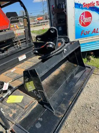 New excavator 3t hydraulic tilt bucket!!