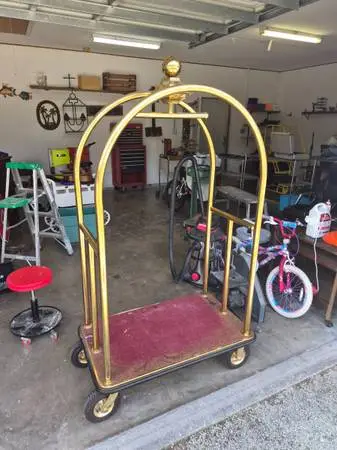 Birdcage concierge luggage rack