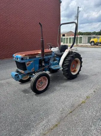 Newholland 1715 tractor!!
