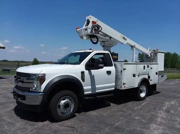40 2018 Ford F450 4x4 Altec AT235 Bucket Boom Lift Truck