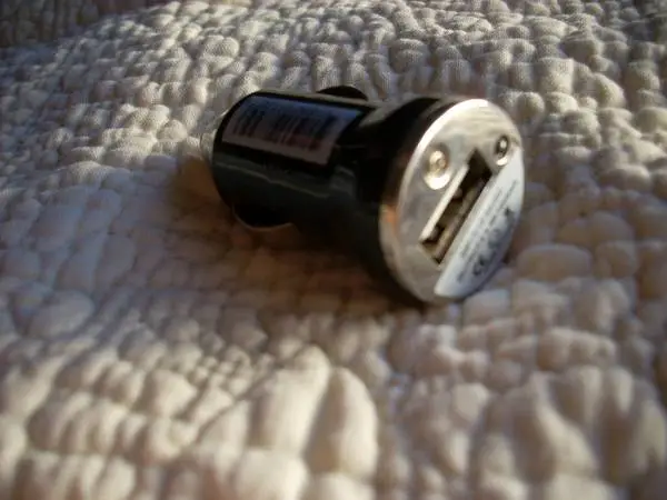 Cigarette lighter plug to USB socket 1A amp recharger