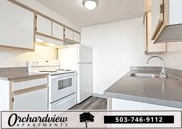 Minutes from Shopping, Dining + Laundry Facilities | Accessible