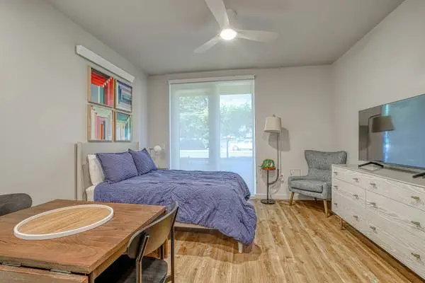 Elevator, Efficient Appliances, Patio/Balcony