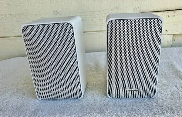 Realistic Minimus 7 Srereo Speakers - pair