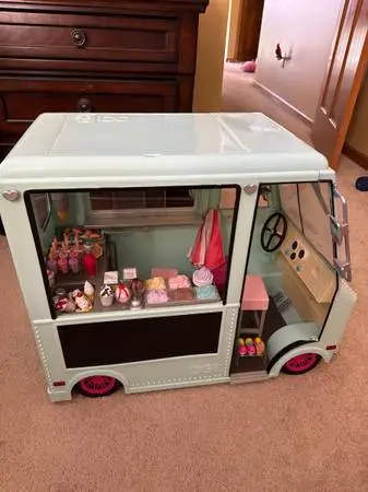 Our Generation Sweet Stop Ice Cream Truck