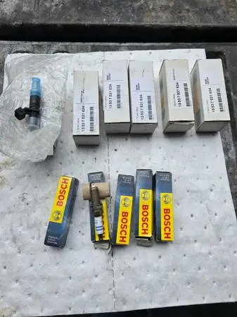 2006 -2013 BMW fuel injectors & spark plugs