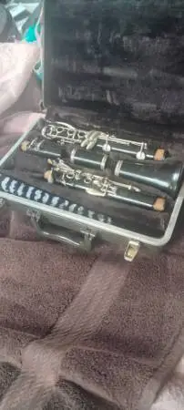 Early Selmer Bundy Resonite clarinet