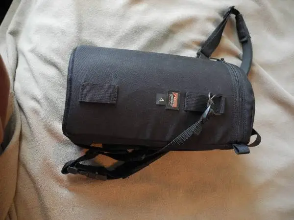 Low Pro large lens case look