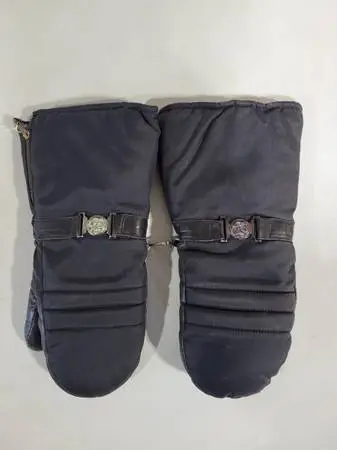 Pair of Artic Cat medium snowmobile mits