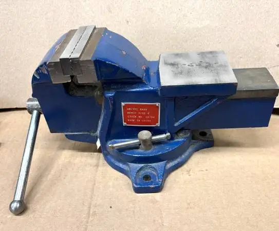4 heavy duty swivel vise