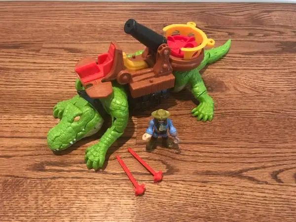 (*.*) FISHER PRICE IMAGINEXT WALKING CROC / PIRATE HOOK CROCODILE