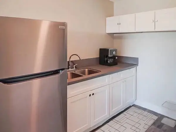 Estudio de 1 baño, terraza y zona de estar, comunidad cerrada.