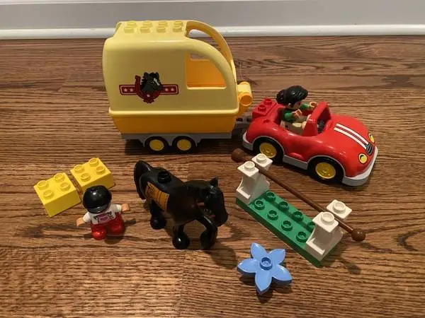 LEGO DUPLO 10807 - HORSE TRAILER Building Set ~ Complete
