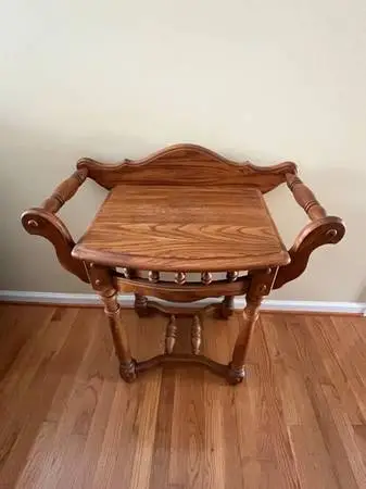 Oak wash stand / table