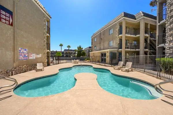 SAVE SOME MONEY💲 AND STAY WITH US FOR JUST $333 TODAY🏡