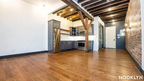 Incredible 2 Bedroom Renovated Loft Avail 6/15!