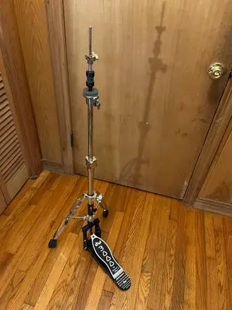DW 3000 hi hat cymbal stand