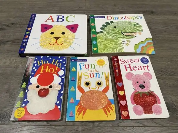 ALPHAPRINTS 5 BOARD BOOKS ABC, DINOSHAPES, HO,HO,HO! FUN IN THE SUN!