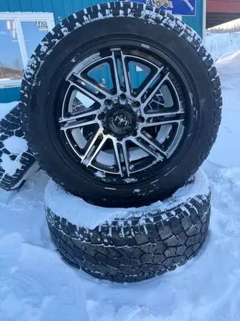 Set of 4 tires/rims - LT285 50R 22, Motiv OFFROAD